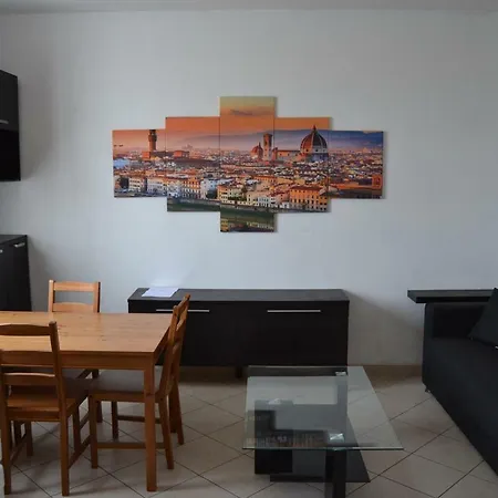 Apartment House Near The Center!! Florence